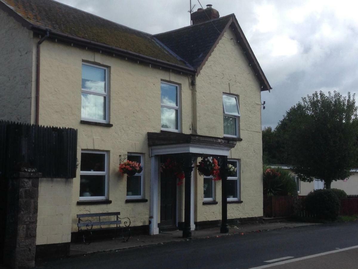 Crossways Tavern 埃克塞特 外观 照片